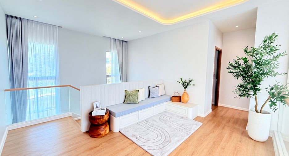 For sale 4 bedrooms house in Bang Lamung, Chonburi