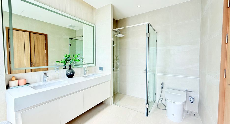 For sale 4 bedrooms house in Bang Lamung, Chonburi
