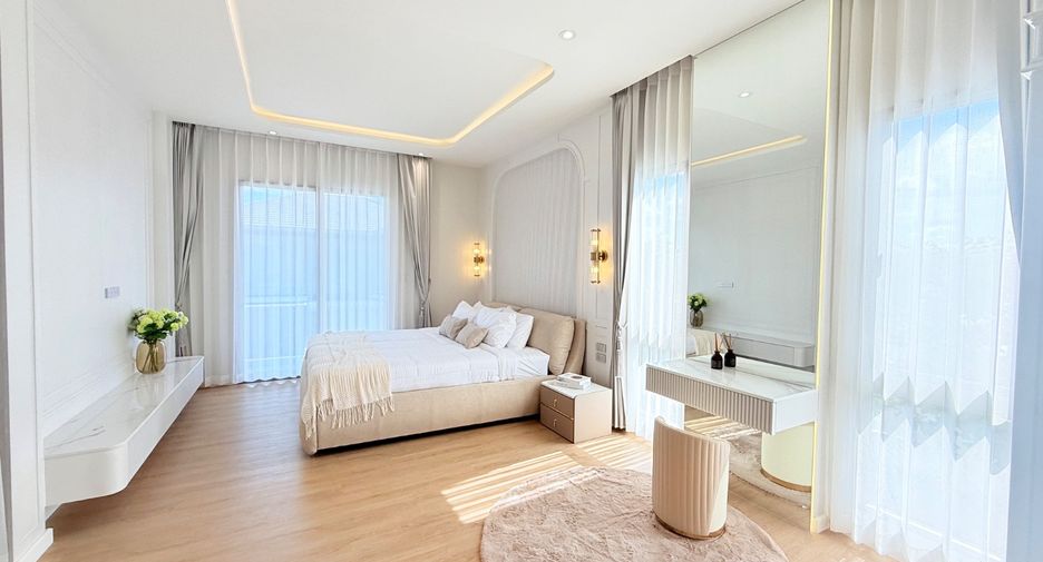 For sale 4 bedrooms house in Bang Lamung, Chonburi