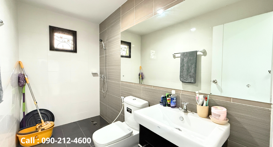 For sale 3 bedrooms house in Lat Krabang, Bangkok
