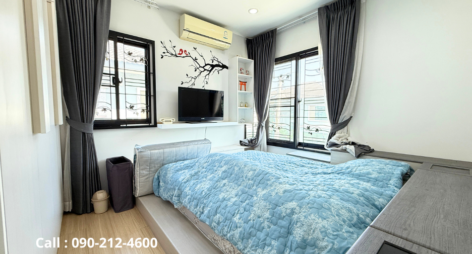 For sale 3 bedrooms house in Lat Krabang, Bangkok