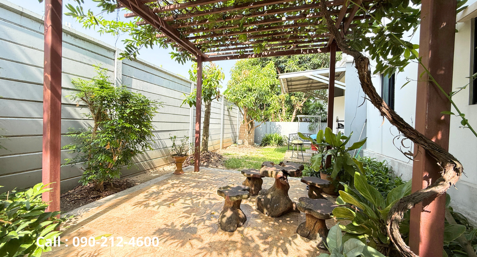 For sale 3 bedrooms house in Lat Krabang, Bangkok
