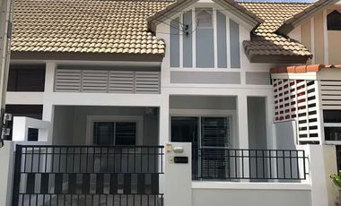 For sale 2 bedrooms townhouse in Si Racha, Chonburi