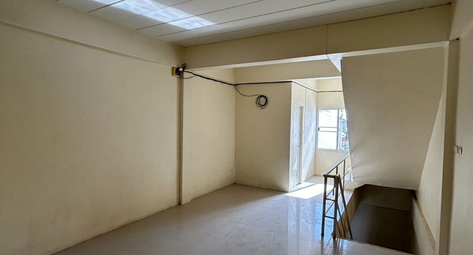 Gewerbefläche zum Kauf mit 2 Zimmer in Mueang Chon Buri, Chonburi