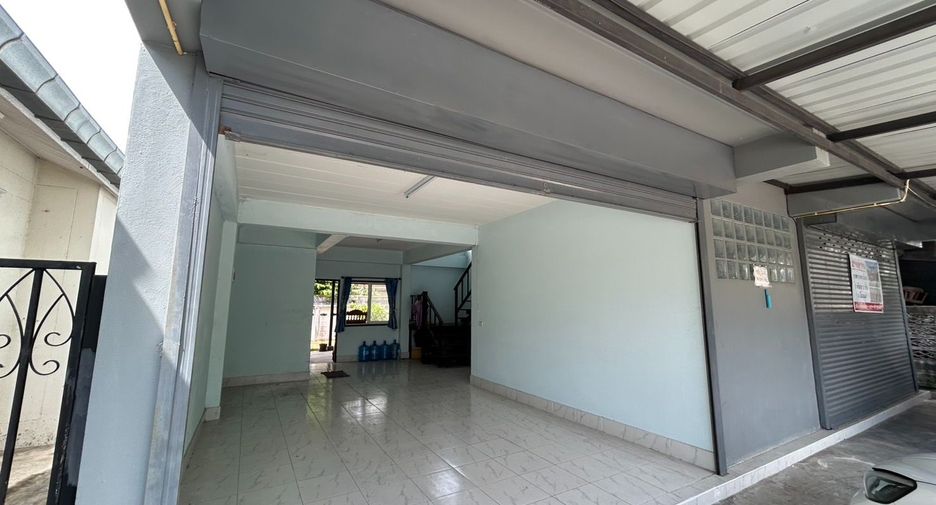 For sale 1 bed townhouse in Mueang Chon Buri, Chonburi