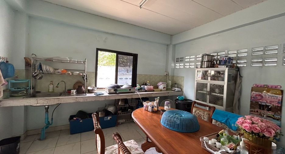 For sale 1 bed townhouse in Mueang Chon Buri, Chonburi