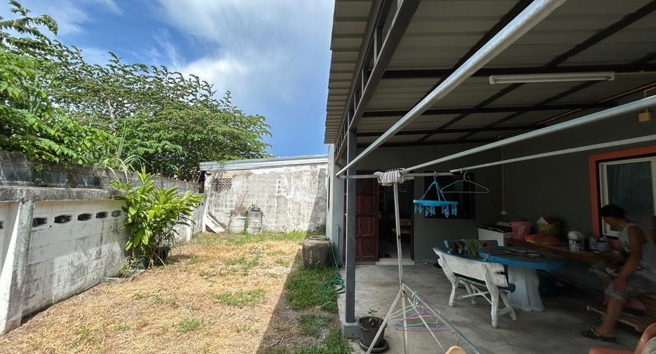 For sale 1 bed townhouse in Mueang Chon Buri, Chonburi