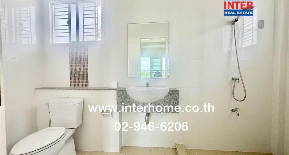 Haus zur Miete und zum Kauf mit 3 Zimmer in Phutthamonthon, Nakhon Pathom