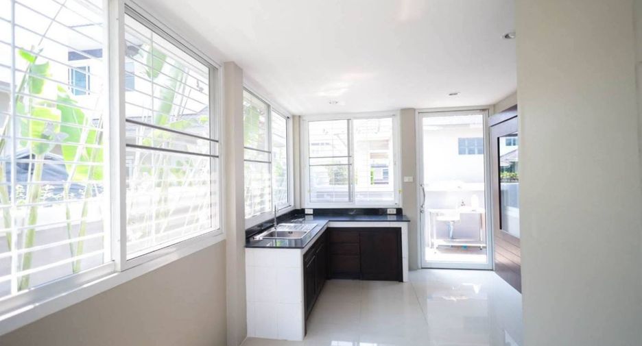 For sale 3 bedrooms house in Doi Saket, Chiang Mai