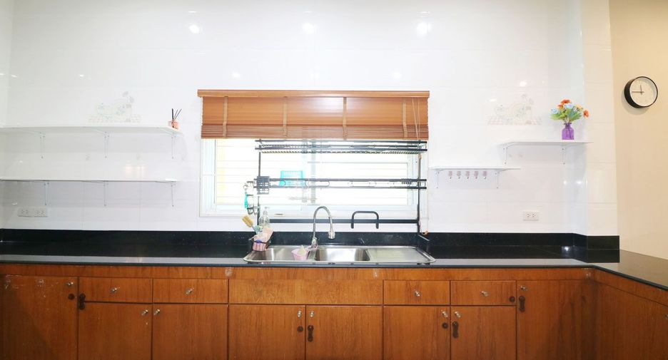 For sale 3 bedrooms house in Mueang Udon Thani, Udon Thani