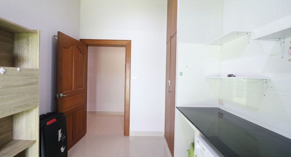 For sale 3 bedrooms house in Mueang Udon Thani, Udon Thani