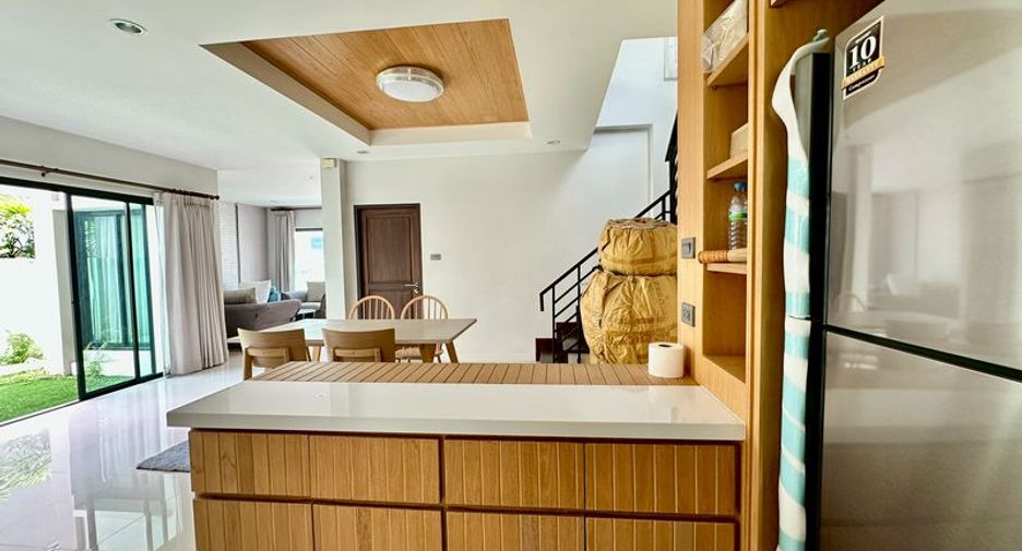 For sale 3 bedrooms house in Si Racha, Chonburi