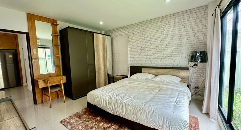 For sale 3 bedrooms house in Si Racha, Chonburi