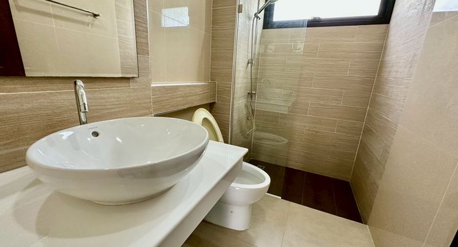 For sale 3 bedrooms house in Si Racha, Chonburi