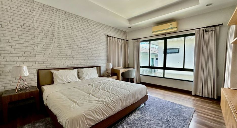 For sale 3 bedrooms house in Si Racha, Chonburi