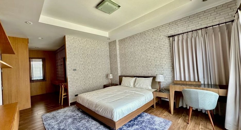 For sale 3 bedrooms house in Si Racha, Chonburi