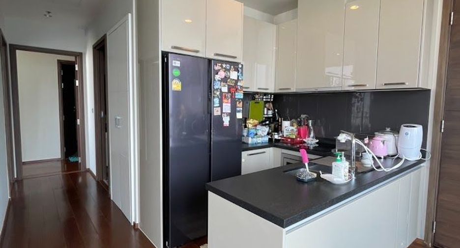 For sale 2 bedrooms condo in Watthana, Bangkok
