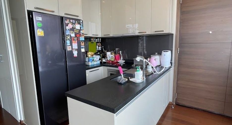 For sale 2 bedrooms condo in Watthana, Bangkok