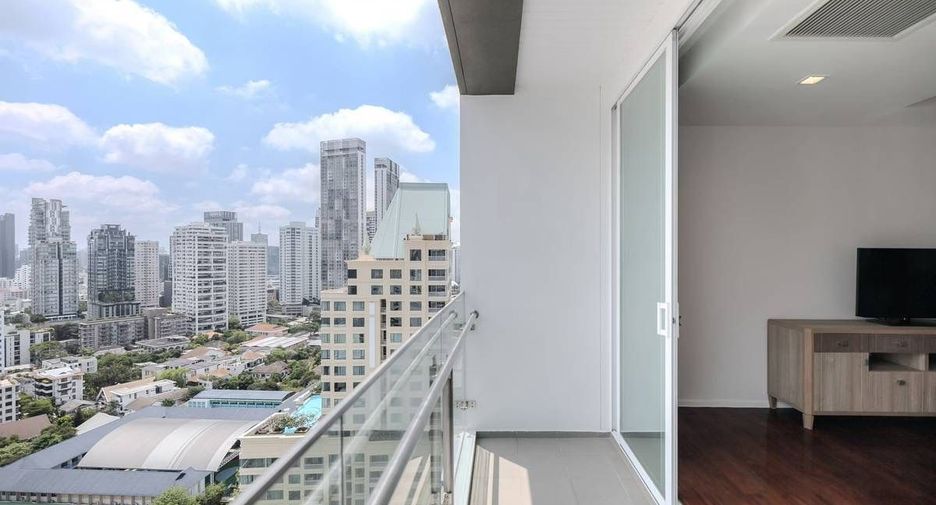 For rent 2 bedrooms condo in Khlong Toei, Bangkok