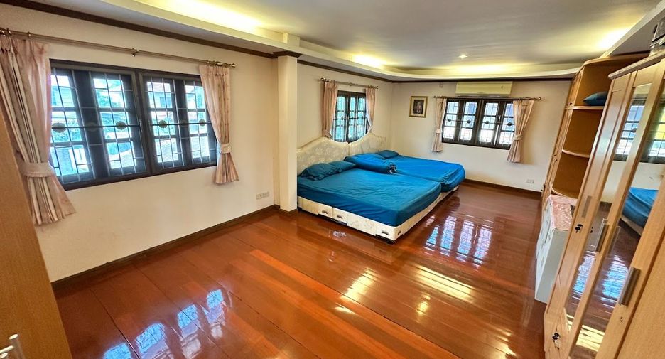 For rent and for sale 4 bedrooms house in Khan Na Yao, Bangkok