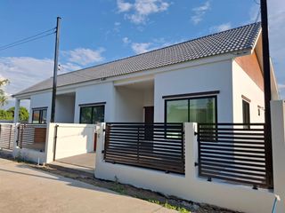 Продажа 2 спальни таунхаус в Сан Кампаенг, Чианг Маи