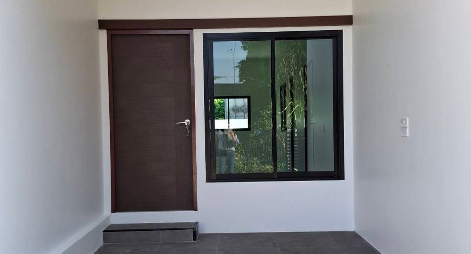 For sale 2 bedrooms townhouse in San Kamphaeng, Chiang Mai