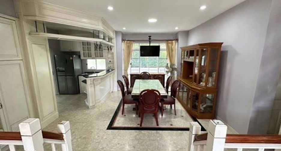 Haus zur Miete mit 4 Zimmer in Prawet, Bangkok