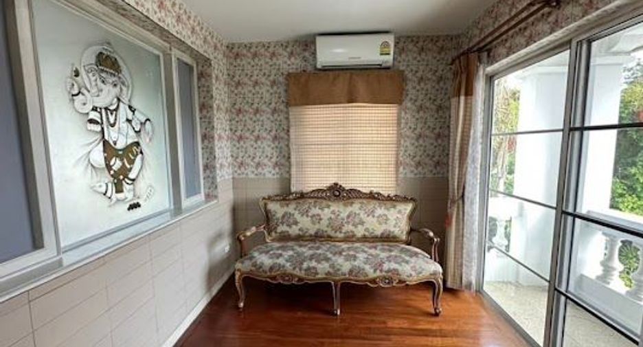 Haus zur Miete mit 4 Zimmer in Prawet, Bangkok