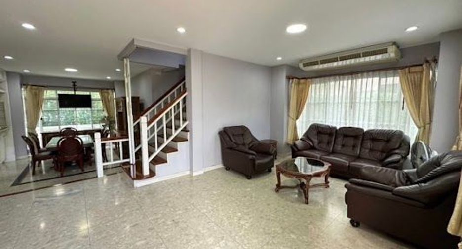 Haus zur Miete mit 4 Zimmer in Prawet, Bangkok