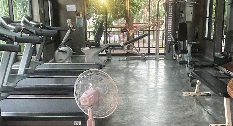 Haus zur Miete mit 4 Zimmer in Prawet, Bangkok