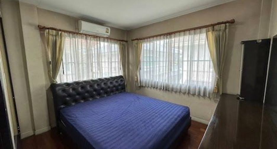 Haus zur Miete mit 4 Zimmer in Prawet, Bangkok