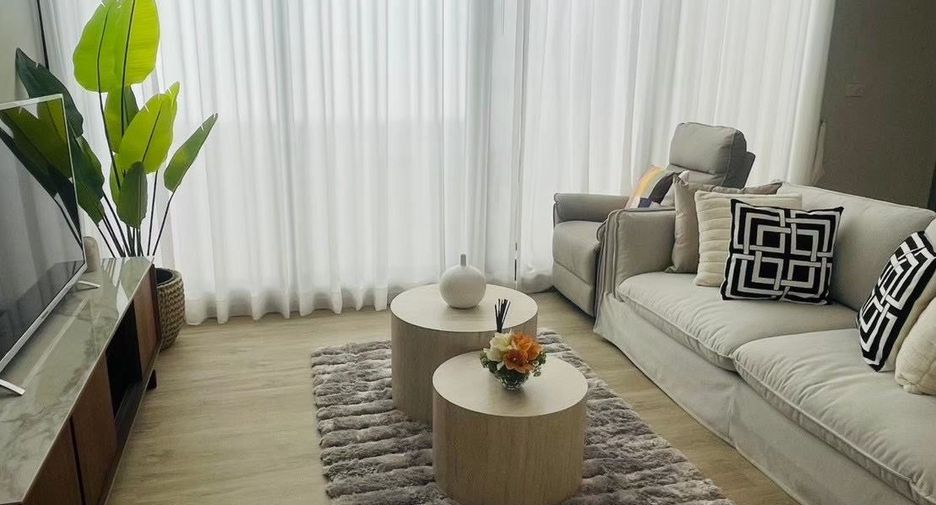 For rent 3 bedrooms condo in Watthana, Bangkok