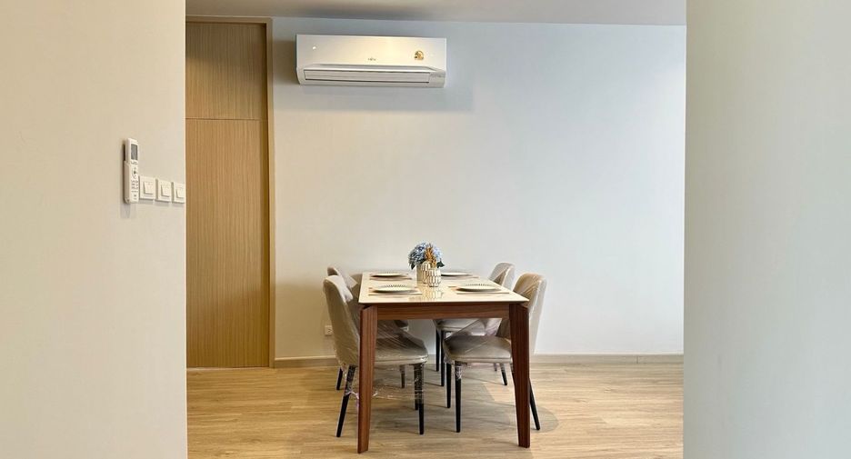 For rent 3 bedrooms condo in Watthana, Bangkok