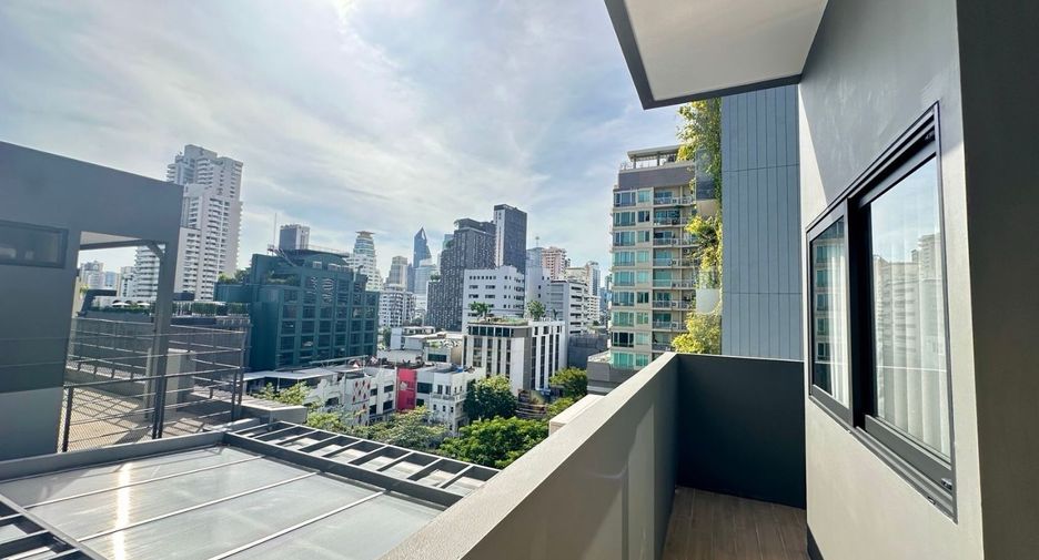 For rent 3 bedrooms condo in Watthana, Bangkok