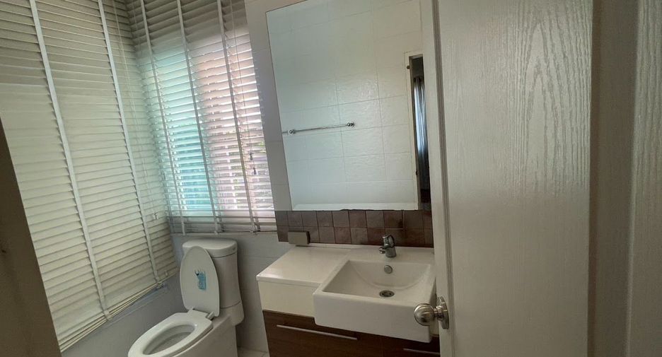 Casa en venta de 5 habitaciones en Khan Na Yao, Bangkok
