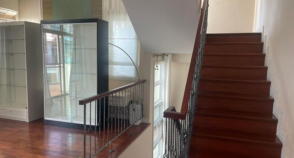 Casa en venta de 5 habitaciones en Khan Na Yao, Bangkok