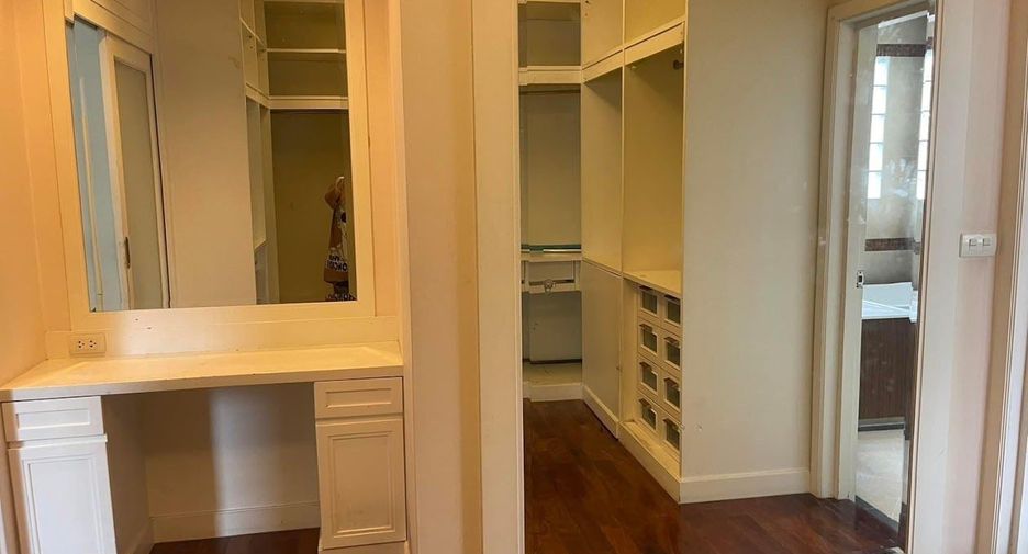 Casa en venta de 5 habitaciones en Khan Na Yao, Bangkok