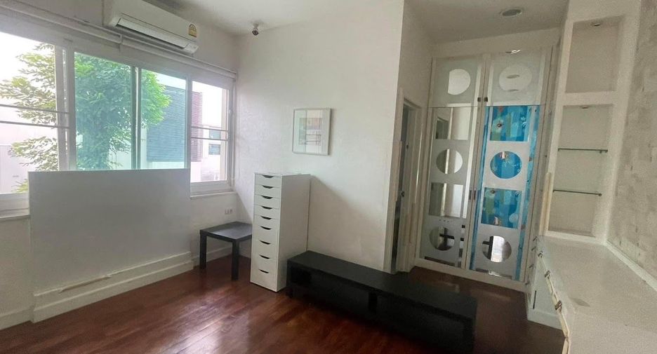 Casa en venta de 5 habitaciones en Khan Na Yao, Bangkok