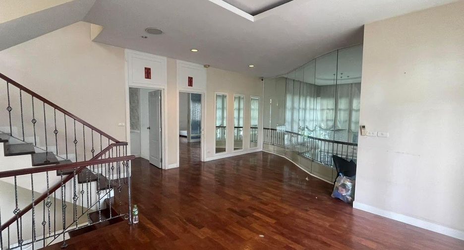 Casa en venta de 5 habitaciones en Khan Na Yao, Bangkok