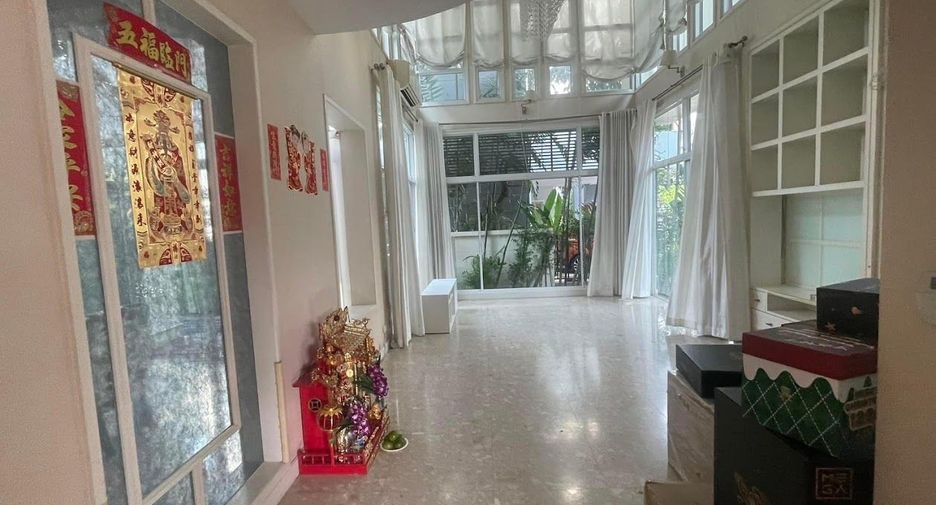 Casa en venta de 5 habitaciones en Khan Na Yao, Bangkok