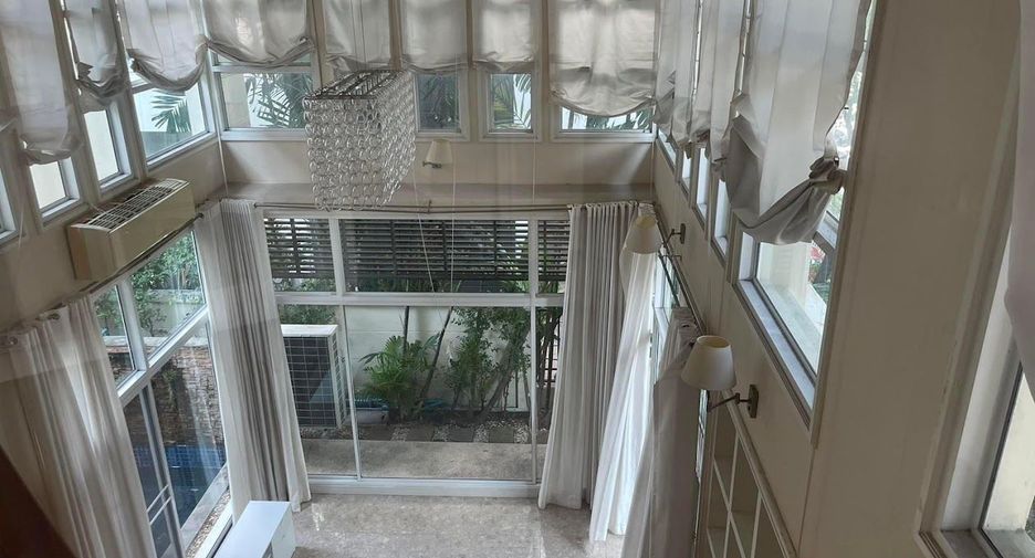 Casa en venta de 5 habitaciones en Khan Na Yao, Bangkok