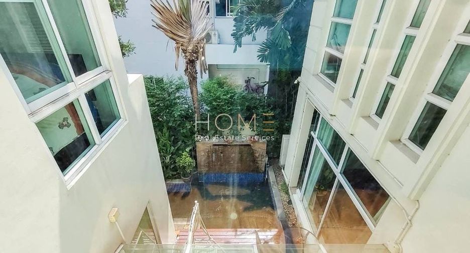 Casa en venta de 5 habitaciones en Khan Na Yao, Bangkok