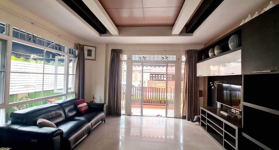 出租 3 卧室 独立屋 在 Suan Luang, 曼谷