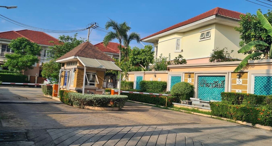 出租 3 卧室 独立屋 在 Suan Luang, 曼谷