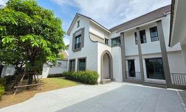 Villa en alquiler de 4 habitaciones en Mueang Samut Prakan, Samut Prakan