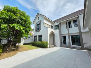For rent 4 Beds villa in Mueang Samut Prakan, Samut Prakan