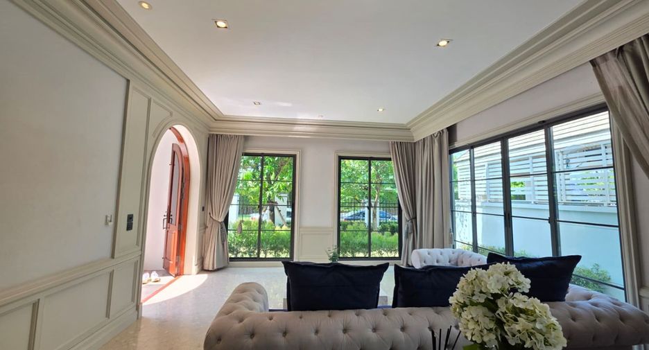 Villa en alquiler de 4 habitaciones en Mueang Samut Prakan, Samut Prakan