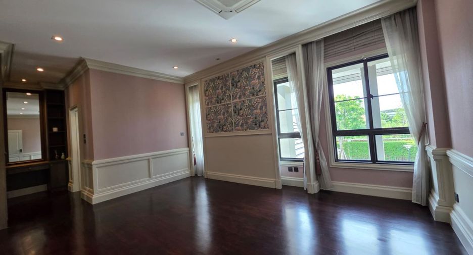 Villa en alquiler de 4 habitaciones en Mueang Samut Prakan, Samut Prakan