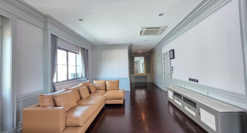 Villa en alquiler de 4 habitaciones en Mueang Samut Prakan, Samut Prakan