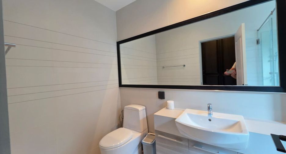 Villa en alquiler de 4 habitaciones en Mueang Samut Prakan, Samut Prakan
